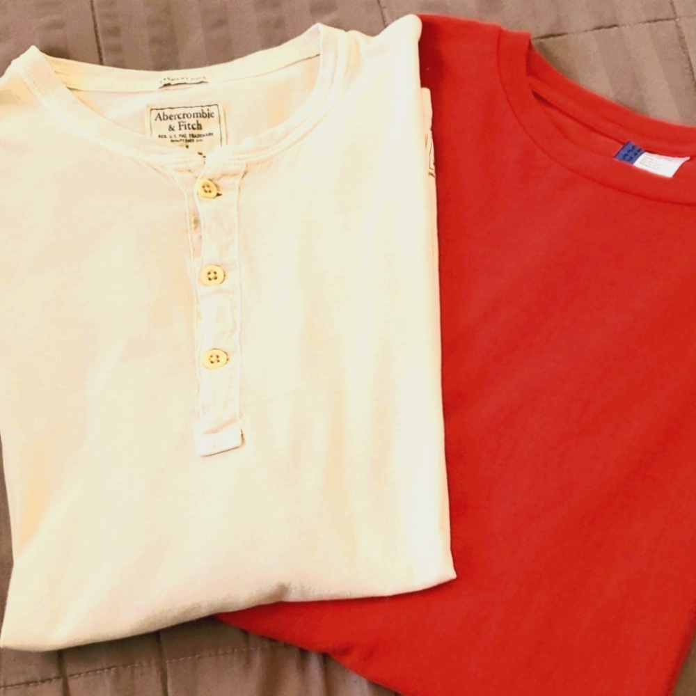 Bundle of 3 Abercrombie & Fitch, Divide and GAP